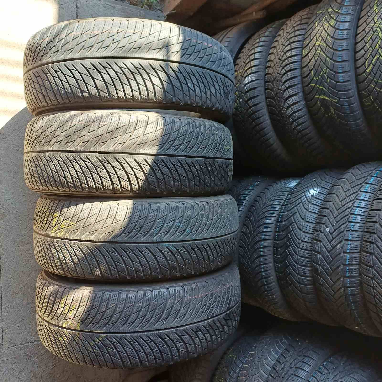 Michelin Pilot Alpin 5 215/55R18